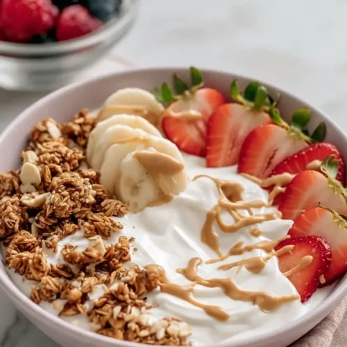 greek yogurt granola bowl